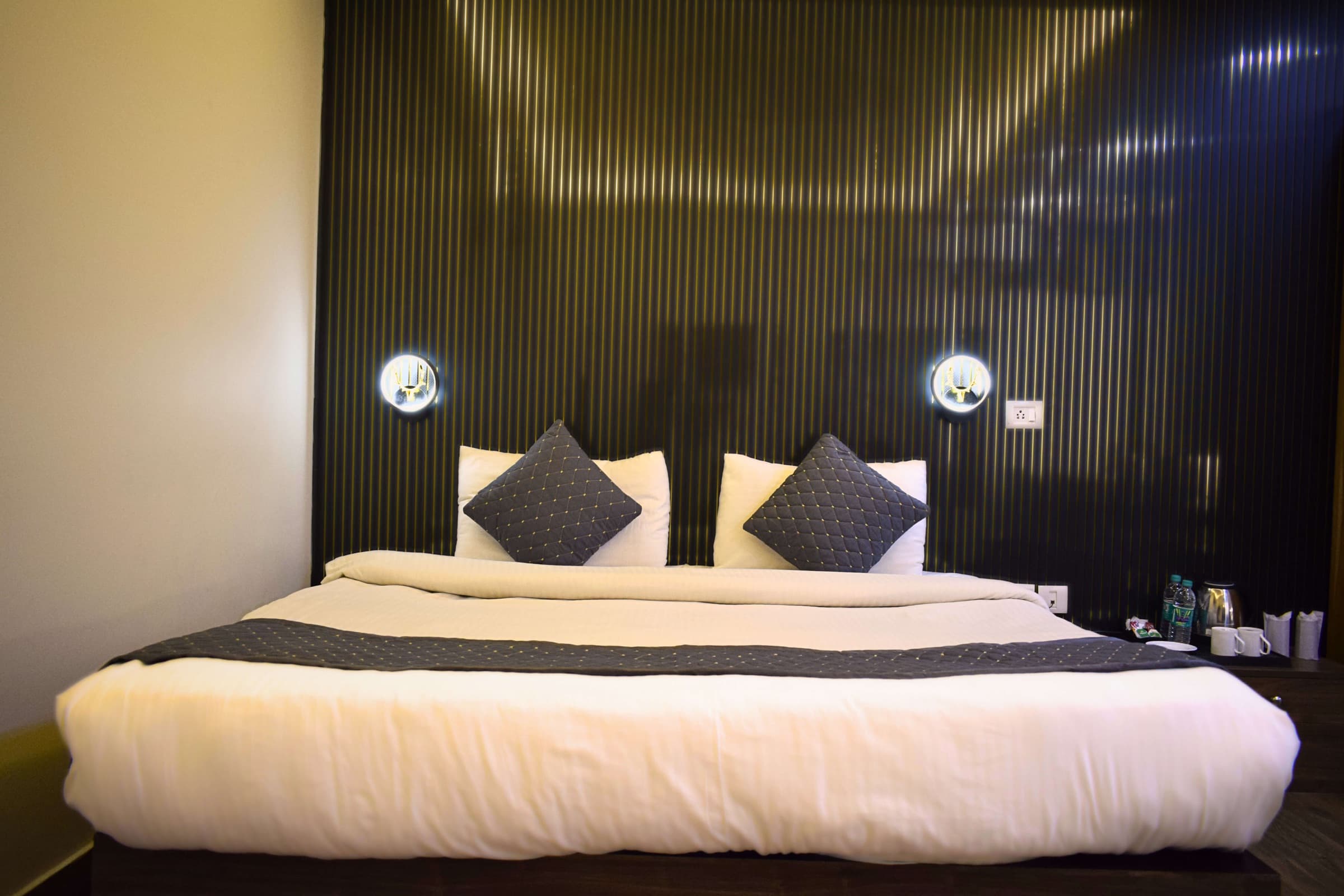 Deluxe Double at Hotel President Crown, Greater Noida 2