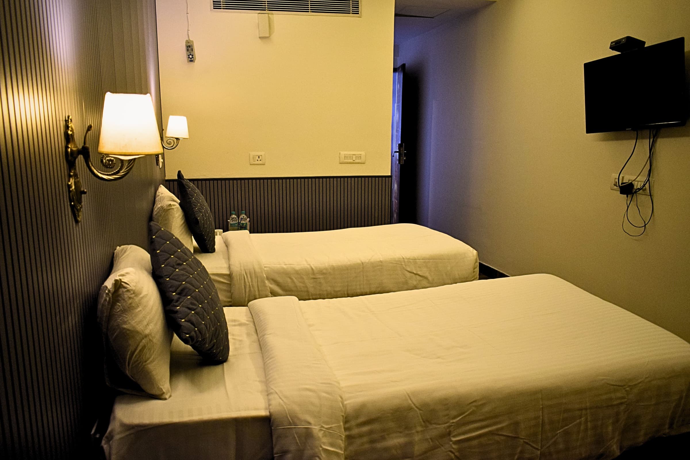 Deluxe Twin at Hotel President Crown, Greater Noida 2